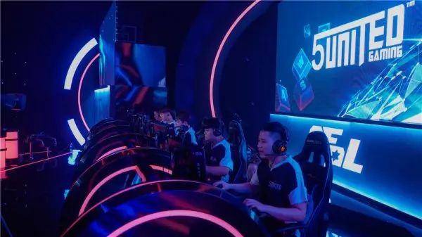 自加入摩納 自加入摩納