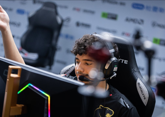 帮助球队与 帮助球队与